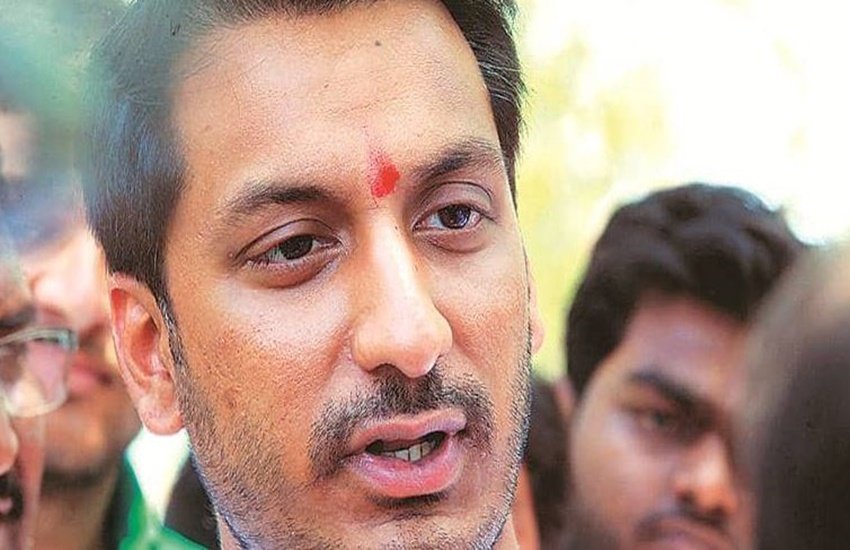  पार्थ को शिवसेना सांसद के हाथों हार का सामना करना पड़ा। (फाइल फोटो)
