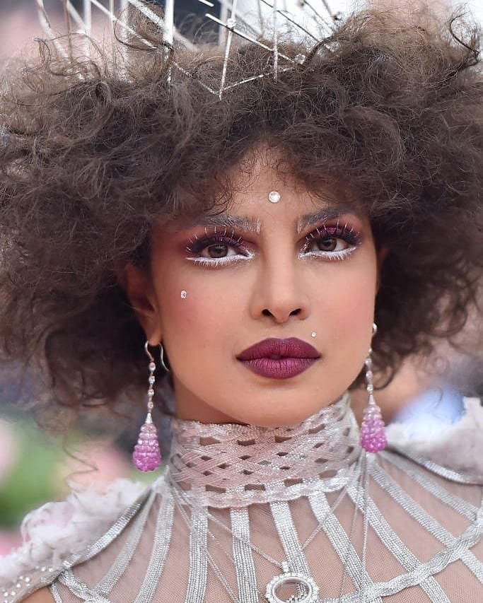 "deepika padukone,deepika padukone met gala 2019,met gala 2019,met gala 2019 red carpet,priyanka chopra,priyanka chopra jonas met gala 2019,priyanka chopra met gala 2019
