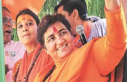 Election Results 2019: भोपाल से साध्वी प्रज्ञा आगे, जेल में हुए टॉर्चर की आपबीती सुनाते हुए रो पड़ी थीं भाजपा उम्मीदवार