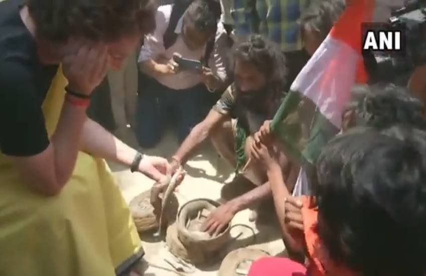 प्रियंका गांधी बृहस्पतिवार को रायबरेली में चुनाव प्रचार के लिए पहुंची थीं। (फोटोः एनएआई स्क्रीनशॉट)