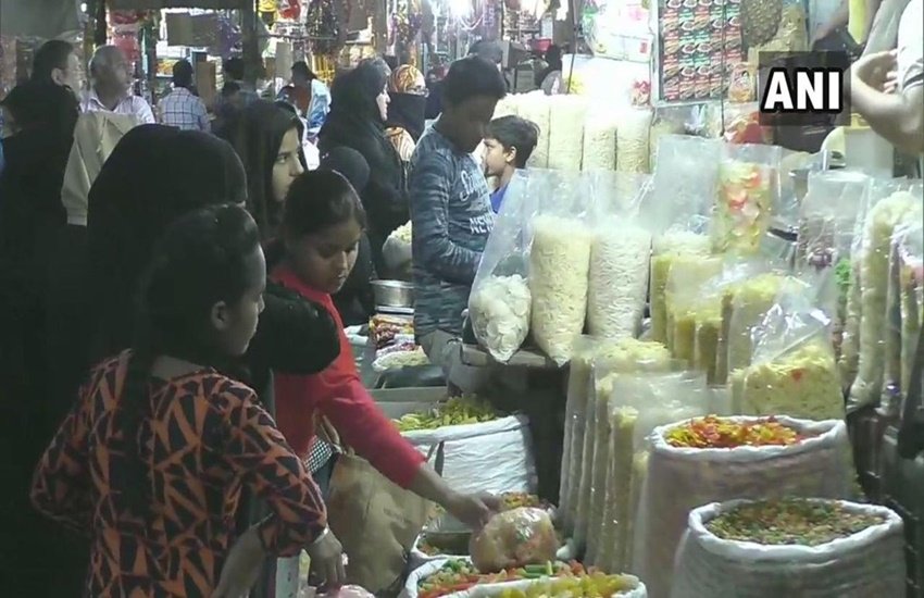 रमजान 2019 : बाजारों में रौनक (फोटो सोर्स: ANI)