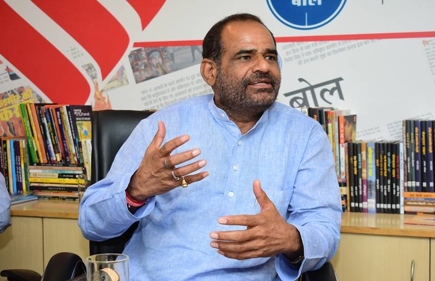 दक्षिणी दिल्ली लोकसभा सीट के सांसद और भाजपा उम्मीदवार रमेश बिधूड़ी की दबंग छवि को आम आदमी पार्टी (आप)और कांग्रेस के उम्मीदवार गुंडई बताते हैं। 