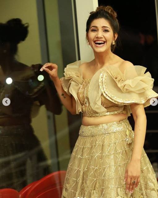 apna Choudhary, sapna choudhary, sapna choudhary fans, Fans does not like sapna choudhary in short dress, Sapna Choudhary Short Dress awtaar, people talking in social media about sapna choudhary short dress,सपना चौधरी entertainment news, bollywood news, television news, entertainment news, Features Hindi News
