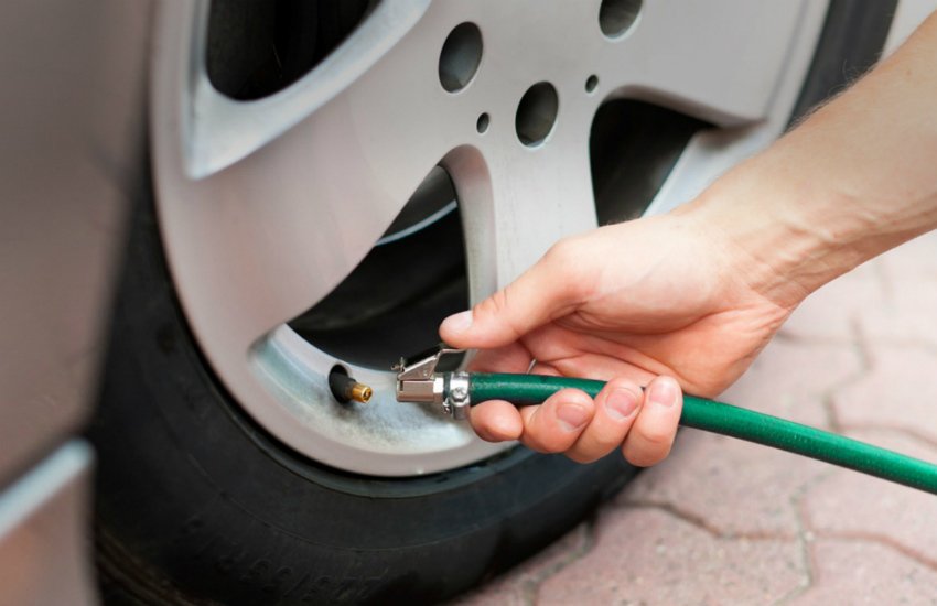 benefits of Nitrogen air, Nitrogen air filling in car tyre, Nitrogen air filling in bike tyre, Nitrogen air in motorcycle, should you fill Nitrogen air in tyre, nitrogen gas increase mileage and performance