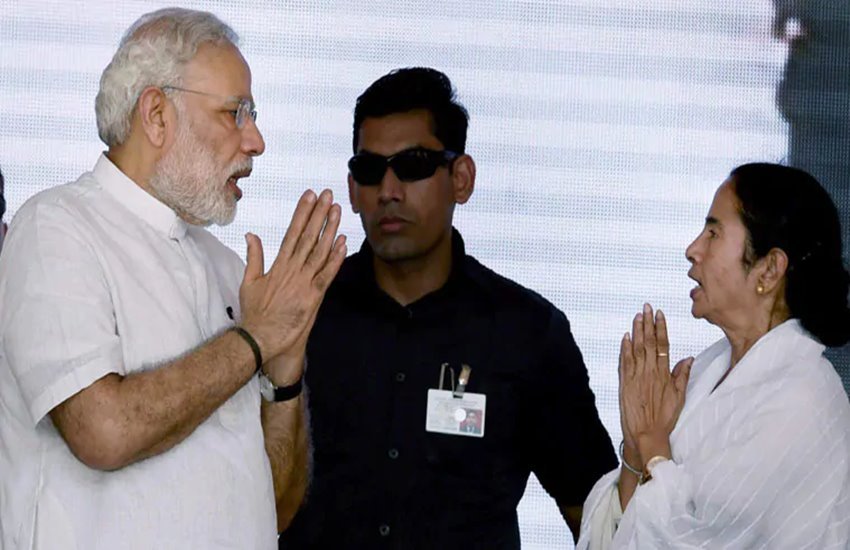सीएम ममता बनर्जी और PM नरेंद्र मोदी
फोटो सोर्स- इंडियन एक्सप्रेस 
