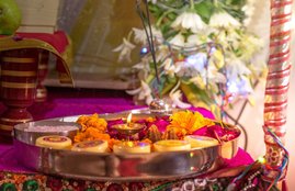 god worship, hindu god worship, religious news in hindi, why people use rice in worship, rice use in worship, rice significance in pooja, pooja me chawal ka pryog, how we do god worship, how to do god worship, hindu religion, पूजा में चावल का इस्तेमाल क्यों किया जाता है, पूजा में चावल का इस्तेमाल जरूरी