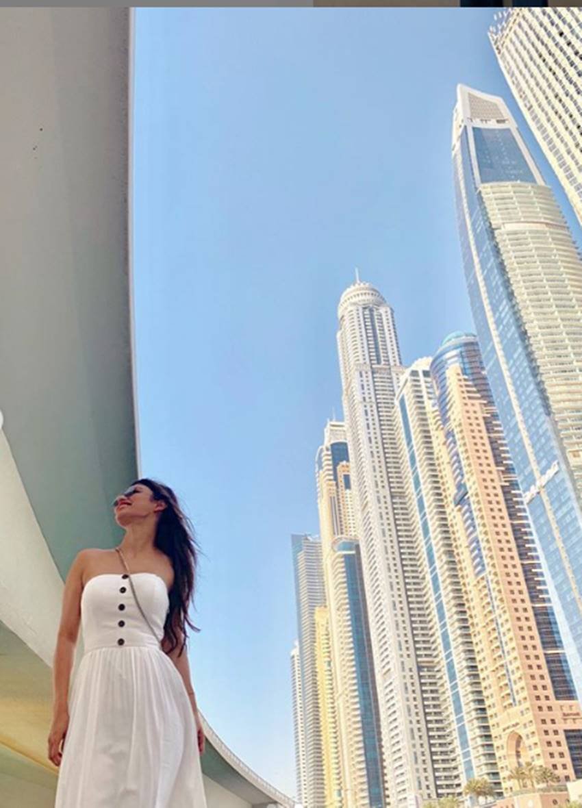 Mouni Roy, Mouni Roy Fans loving Naagin Fame actress, Naagin Fame actress Mouni Roy, Mouni Roy stylish Look, Stylish Awtaar of Mouni Roy, Mouni Roy Pictures, entertainment news, bollywod news, television news