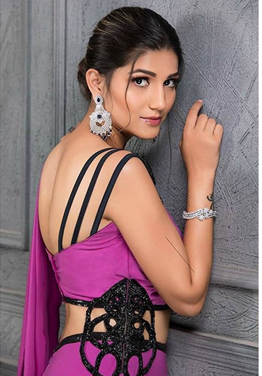 Sapna Choudhary, Sapna Choudhary fans asking to haryanvi singer, Sapna Choudhary desi queen Tattoo, Sapna Choudhary dance, Sapna Choudhary back Tattoo, sapna choudhary new pictures with hot deep back dress, sapna choudhary hot deep back dress, entertainment news, bollywood news, television news