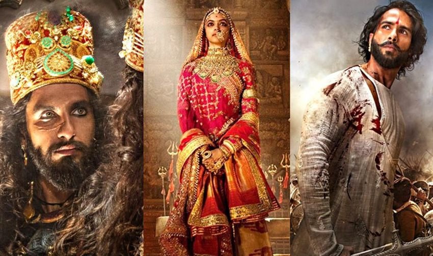 पद्मावत: साल 2018 में रिलीज हुई फिल्म पद्मावत को लेकर ये कहा गया था कि इसमें राजपूतों का अपमान दिखाया गया है। कई राजपूत समूहों ने इस पर खूब हंगामा काटा। ये तक कहा गया कि जो फिल्म देखने जाएगा वो अपना जीवन बीमा करवा ले। डायरेक्टर का सिर कलम करने तक जैसी धमकियां बी दी गईं। हालांकि फिल्म ब्लॉकबस्टर साबित हुई। पद्मावत ने बॉक्सऑफिस पर 300 करोड़ से भी ज्यादा की कमाई की।