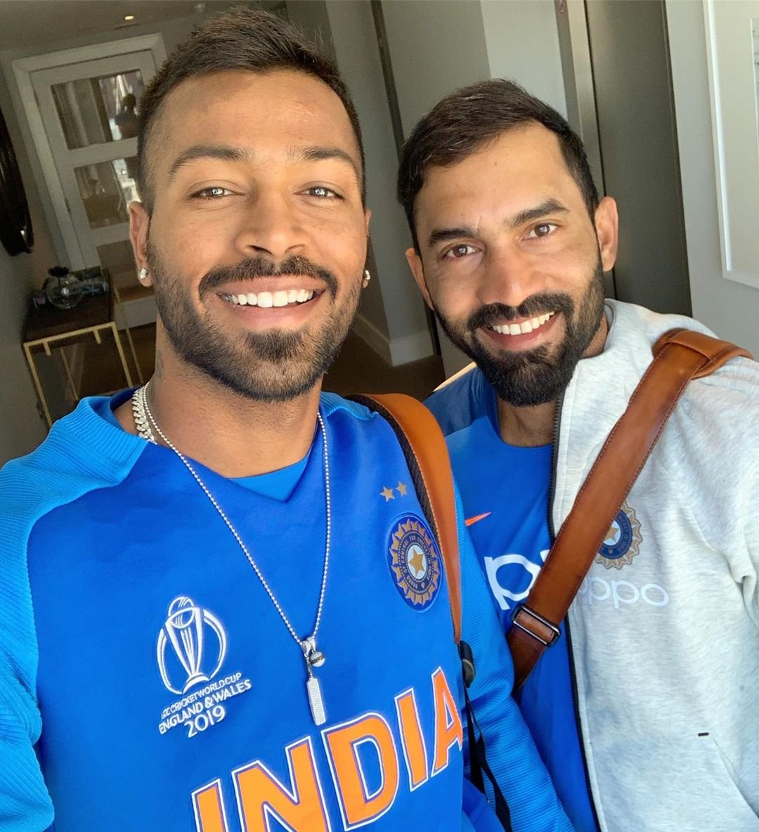 Yuzvendra Chahal,world cup 2019,Vadodara,krunal pandya,Hardik Pandya,Cricket World Cup, hardik pandya photos, hardik pandya diamond locket