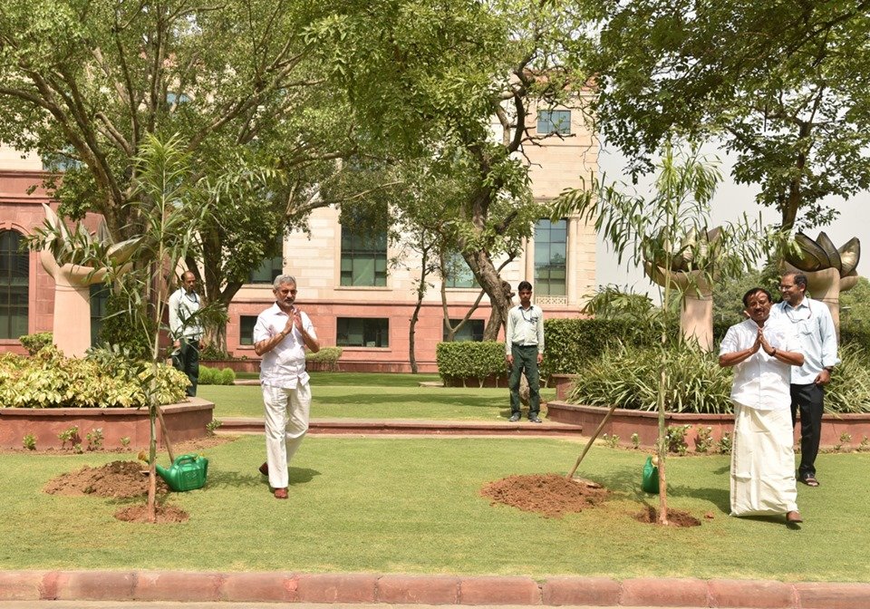 world environment day, world environment day theme, world environment day 2019 theme, world environment day 2019 slogans, world environment day theme and slogans, world environment day poster, world environment day quotes, happy world environment day, happy world environment day 2019, world environment day messages, world environment day wallpapers, world environment day pictures, world environment day, happy environment day status, happy environment day status, happy environment day hd images, S jaishankar, MoS V Muraleedharan