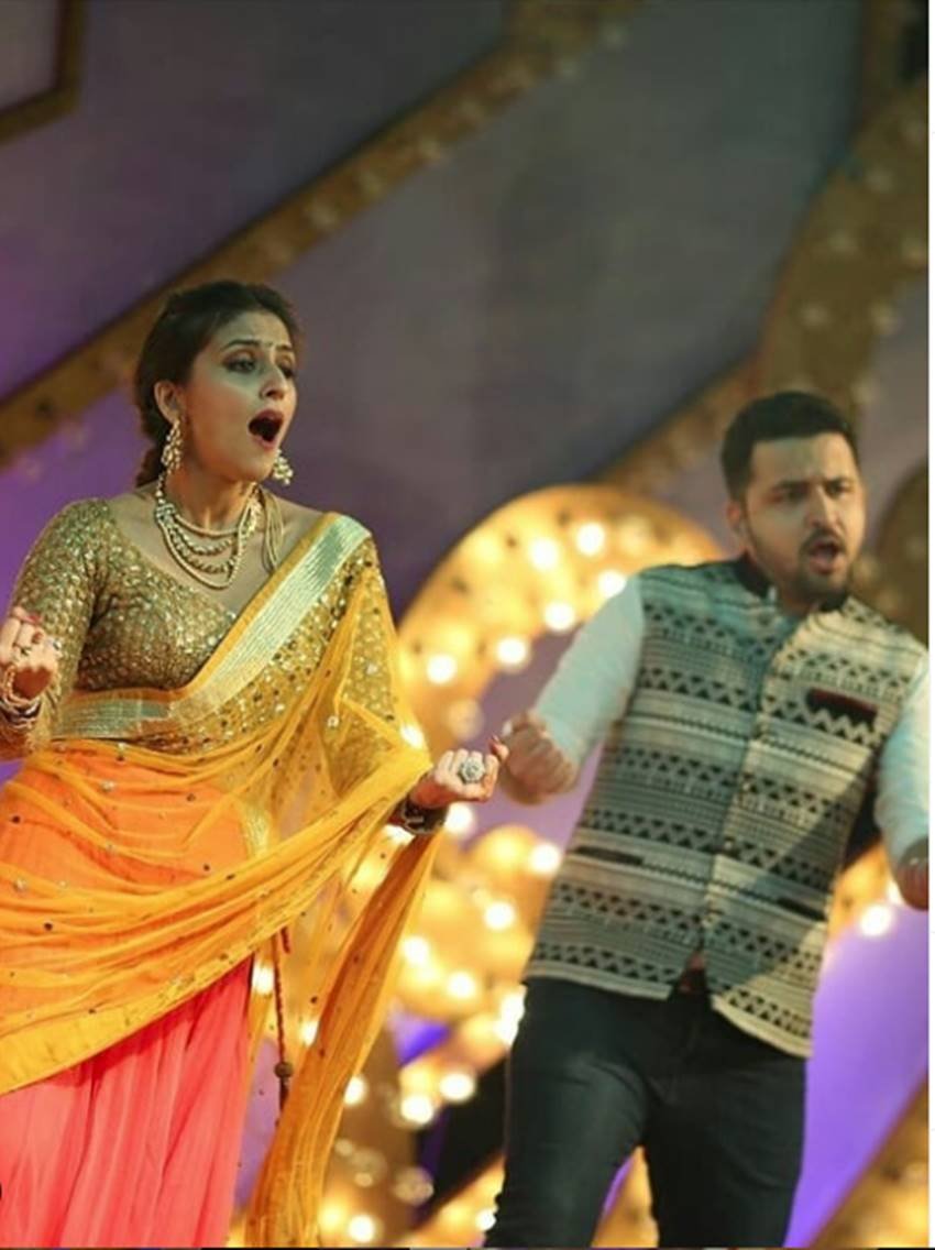 Aarti Chabria Married to boyfriend, Aarti Chabria weds Visharad Beedassy, actress Aarti Chabria worked with Salman Khan, Aarti Chabria and Akshay Kumar, Aarti Chabria worked with Akshay Kumar, See Beautiful Pictures of Aarti Chabria Aarti Chabria Wedding Pictures, entertainment news, bollywood news, television news