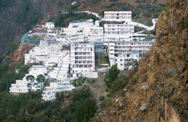 vaishno devi yatra, how to do vaishno devi yatra, mata vaishno devi yatra, vaishno devi yatra timing, mata vaishno, right time to do vaishno devi yatra, how to do vaishno devi yatra, katra vaishno devi yatra, katra maa vaishno, jammu vaishno devi yatra, most famous temple in india, famous temple vaishno devi, best month for vaishno devi yatra,