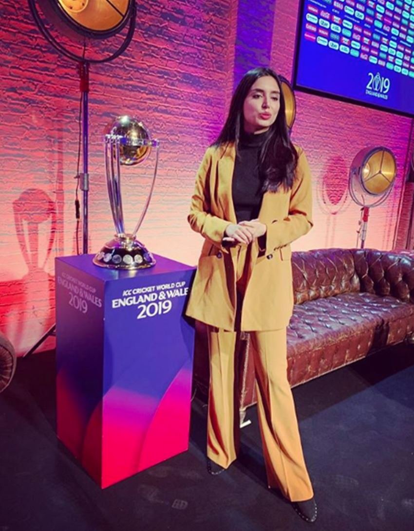 Pakistani Cricket anchor zainab abbas, Pakistani Journalist zainab abbas, zainab abbas fan following in social media, zainab abbas is ICC Also become a fan of this lady, zainab abbas, journalist zainab abbas , entertainment news, sports news, jansatta news, web news
