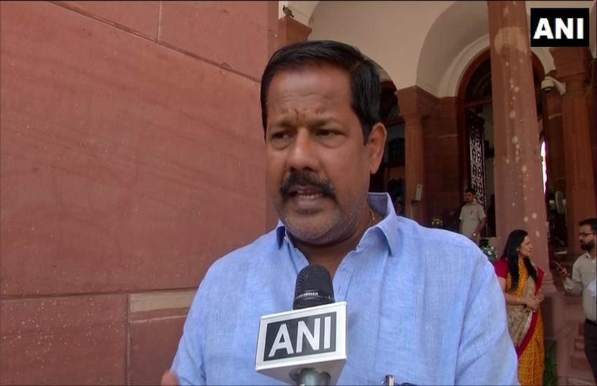 बिहार के मुजफ्फरपुर से सांसद अजय निषाद। (Photo: ANI) 