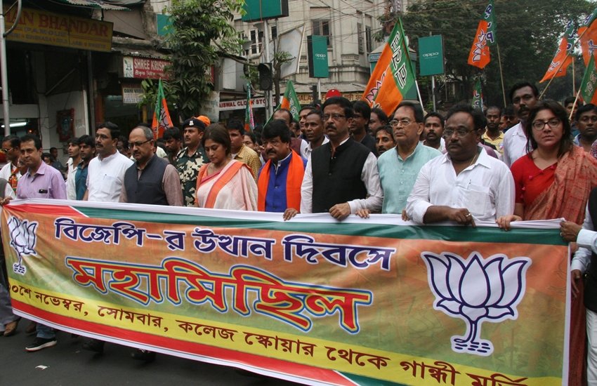 बीजेपी ने वोट परसेंट बढ़ाने के लिए न सिर्फ हिन्दू मतदाताओं का धुवीकरण किया बल्कि ममता बनर्जी की छवि हिन्दू विरोधी और मुस्लिम हितैषी राजनेता के रूप में भी बनाई। (एक्सप्रेस फोटो)