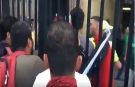 Fans of Pakistan and Afghanistan