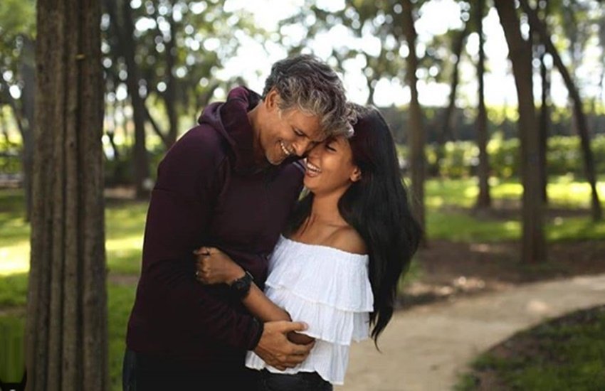 मिलिंद सोमन और अंकिता कोंवर ने साल 2018 में शादी रचाई थी। (फोटो सोर्स- मिलिंद सोमन इंस्टा पेज) मिलिंद सोमन और अंकिता कोंवर ने साल 2018 में शादी रचाई थी। (फोटो सोर्स- मिलिंद सोमन इंस्टा पेज)