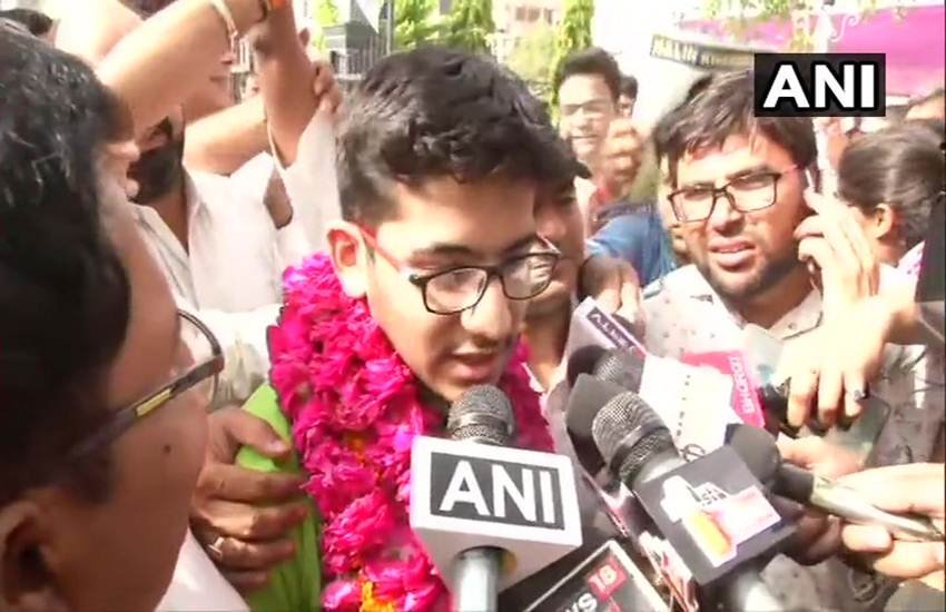 राजस्थान के नलिन खंडेलवाल ने ऑल इंडिया टॉप किया है।(फोटो सोर्स- ANI)