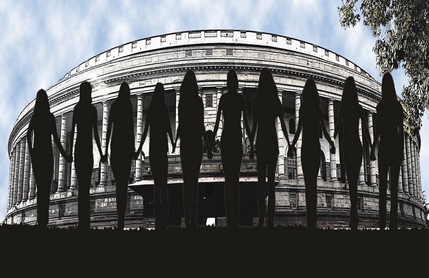 लोकसभा के पिछले दो कार्यकाल की बात करें तो 2009 में महिला सांसदों की संख्या उनसठ थी, जो 2014 में बढ़ कर इकसठ हो गई।