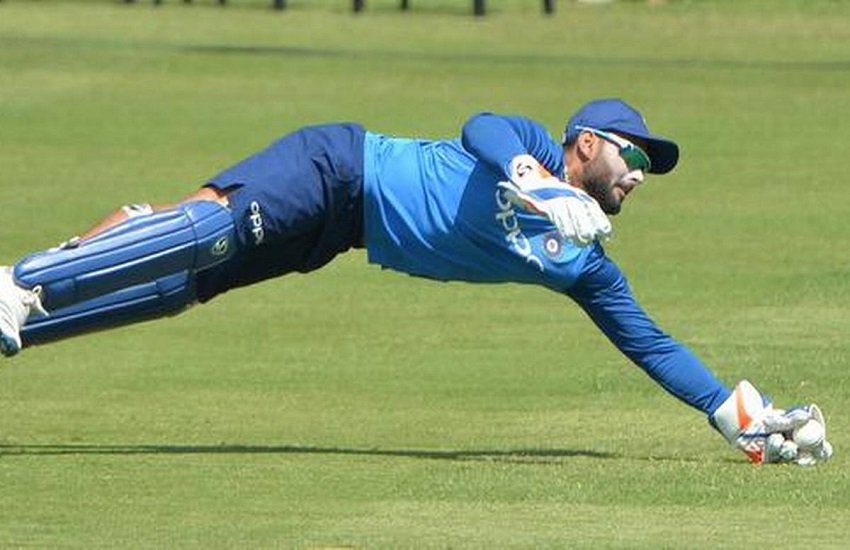 ऋषभ पंत ने किया शानदार स्टंट , देखें वीडियो