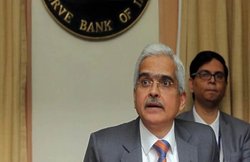 RBI गवर्नर ने चेताया- अर्थव्यवस्था खो रही रफ्तार, ठोस मौद्रिक नीति की है दरकार