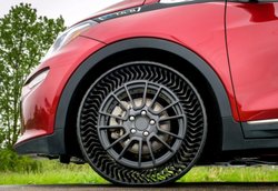 Michelin ला रही है ‘एयरलेस’ टायर! अब नहीं होगा पंचर का डर