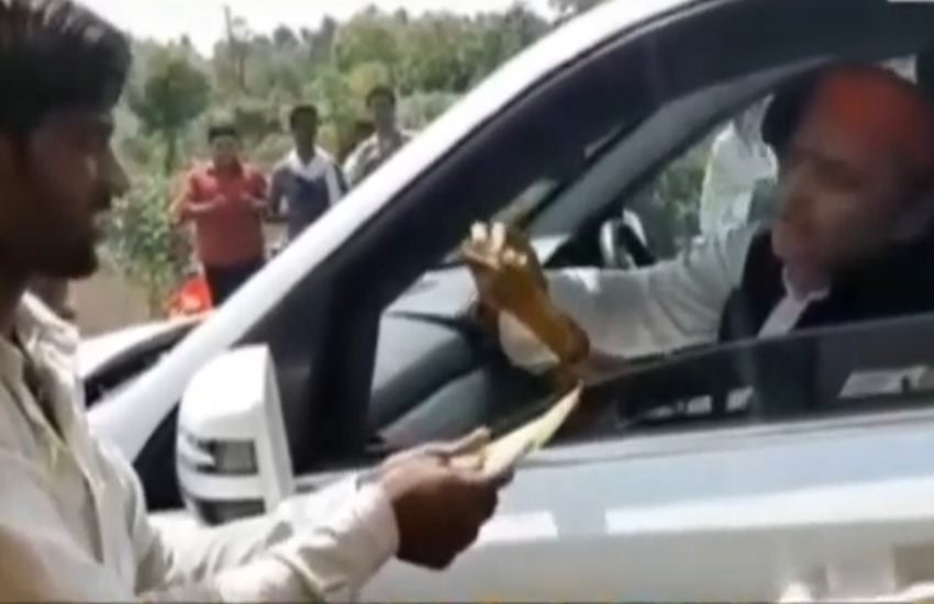 akhilesh yadav