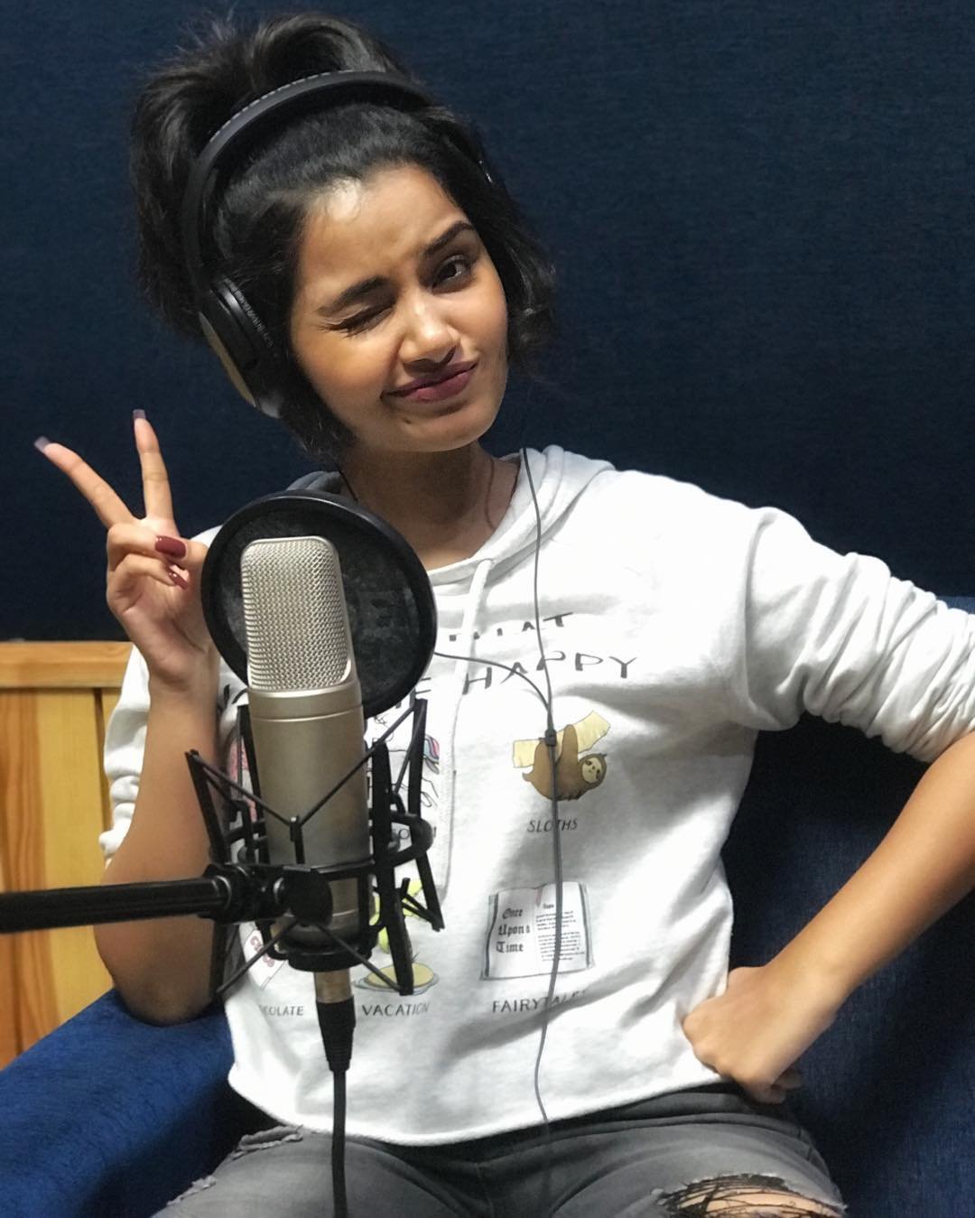 bumrah and anupama parameswaran, CCC world Cup 2019, indian player jaspreet bumrah, sports gallery, South indian actress, jansatta gallery, premum movie, south films actress, raashi khanna, jasprit bumrah affair, jasprit bumrah girl friend
