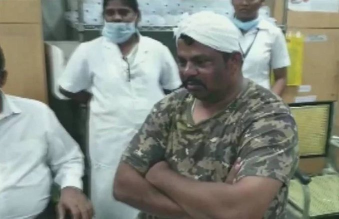 Telangana: भाजपा विधायक ने पुलिस पर लगाया पीटने का आरोप, DCP बोले- खुद पत्थर मारकर फोड़ा सिर