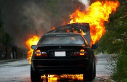 कार और बाइक के लिए भूकंप, बाढ़ और दंगे से होने वाले नुकसान का भी करा सकेंगे बीमा, जानें क्या होगी प्रक्रिया