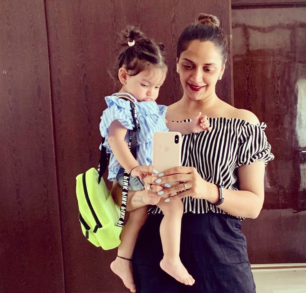 Bharat Takhtani,Esha Deol,Miraya Takhtani,Radhya Takhtani