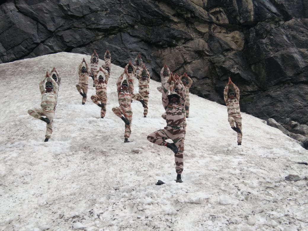 indian Navy yoga, Navy jawan yoga. ITBP yoga, Narendra Modi, international yoga day, international yoga day 2019, world yoga day, yoga day 2019 india, june 21 yoga day, yoga day india
