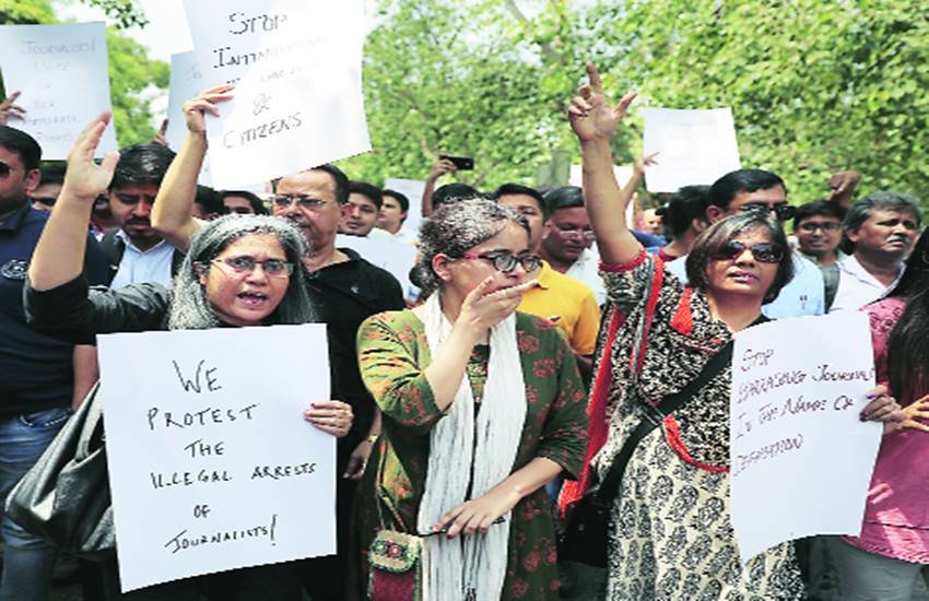 प्रशांत कनौजिया का मामला हमारी संस्थाओं की अम्लीय जांच की तरह है।