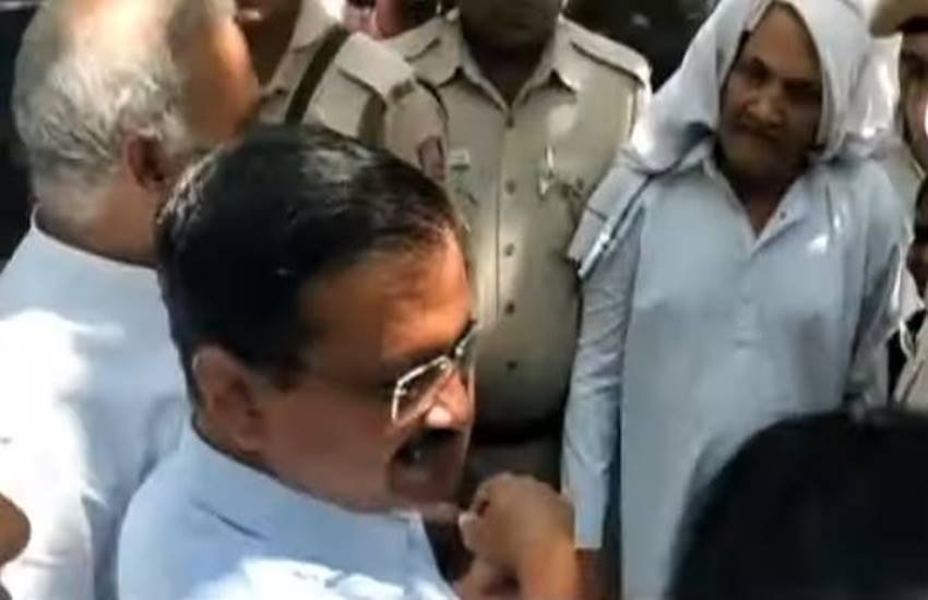 Arvind Kejriwal, aap, bjp, somnath bharti, Delhi cheif minister, delhi cm, metro free, free metro, metro delhi, delhi metro free service