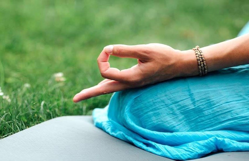 मेडिटेशन हेल्दी रहने में मदद करता है (Source: Dreamstime) मेडिटेशन हेल्दी रहने में मदद करता है (Source: Dreamstime)