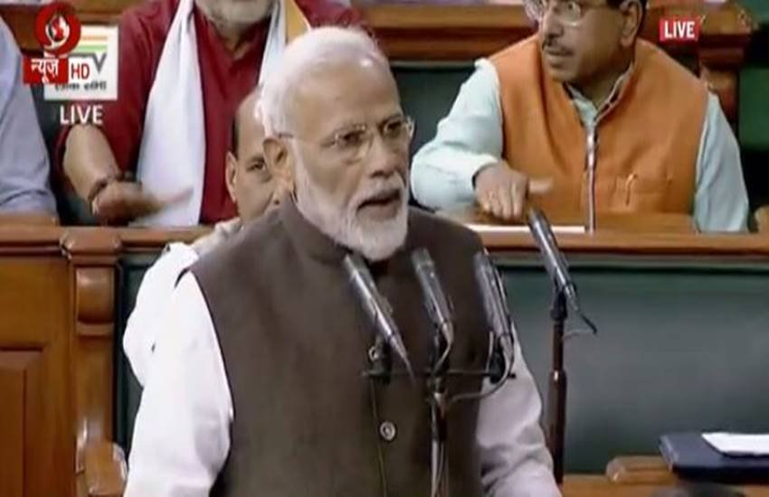 पीएम मोदी संसद सदस्य के रूप में शपथ लेते हुए। (फोटोः डीडी न्यूज)
पीएम मोदी संसद सदस्य के रूप में शपथ लेते हुए। (फोटोः डीडी न्यूज)