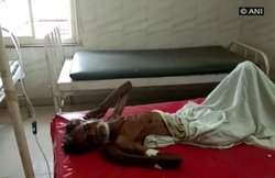 MP: रात में डॉक्टरों ने बुजुर्ग को बताया मृत, सुबह पोस्टमार्टम के दौरान निकला जिंदा; CMO ने बताया लापरवाही