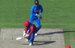 IND vs AFG: जब पलक झपकते ही एमएस धोनी ने राशिद खान को भेजा पवेलियन, देखें स्टंपिंग का शानदार VIDEO