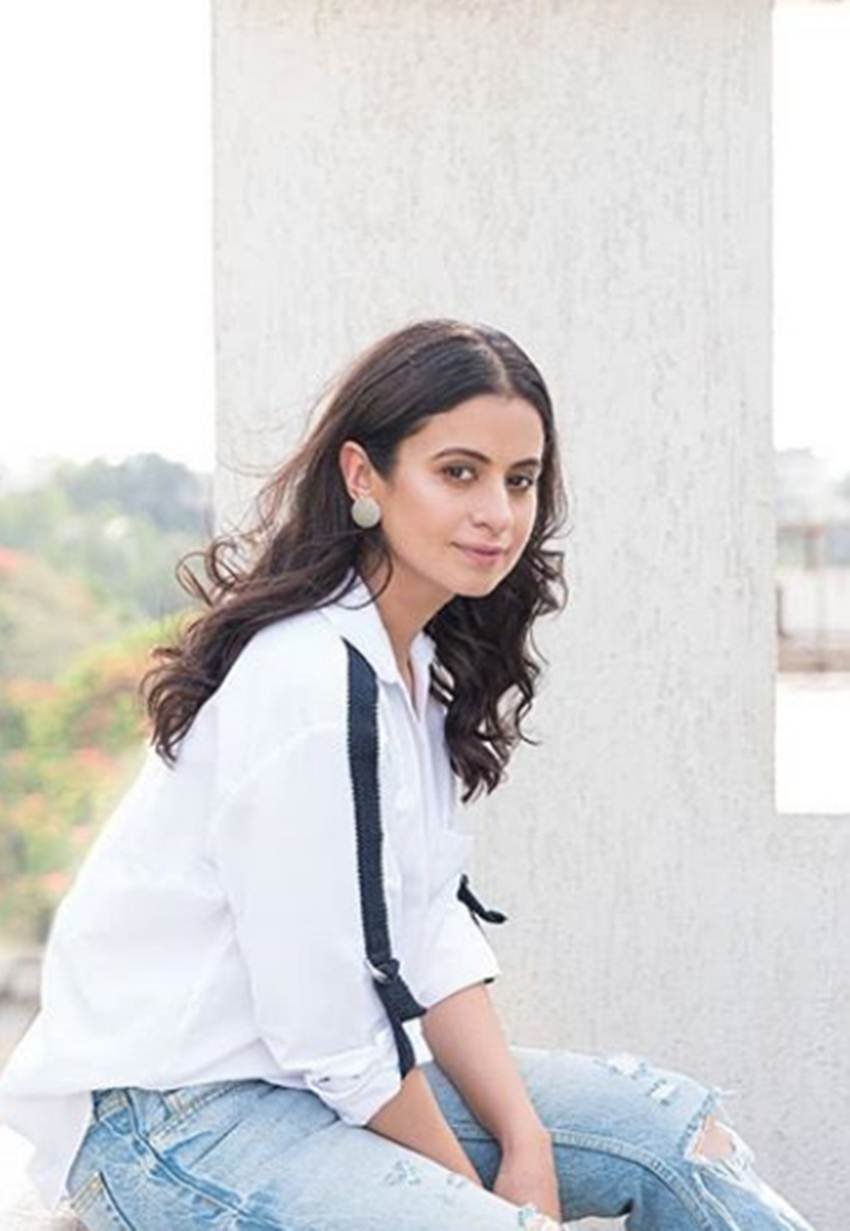 Rasika Dugal, Rasika Dugal Mirzapur 2, Rasika Dugal Actress, Mirzapur 2 Web Series, Mirzapur 2 Rasika Dugal, Mirzapur 2 Cast, Mirzapur 2 Release Date, Mirzapur 2 Amazon Prime Video
