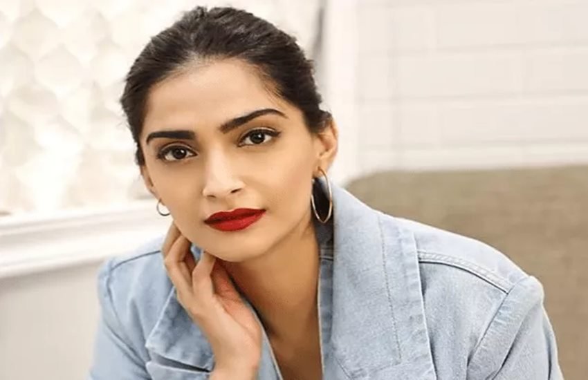 बॉलीवुड एक्ट्रेस सोनम कपूर। (फोटो सोर्स-सोशल मीडिया) बॉलीवुड एक्ट्रेस सोनम कपूर। (फोटो सोर्स-सोशल मीडिया)