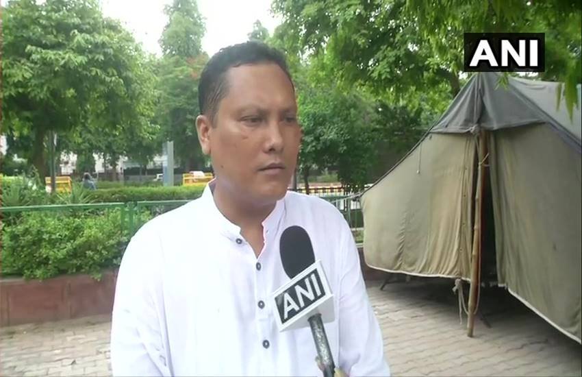 West Bengal, Kalchini, MLA, Wilson Champramary, 18 Councillors, BJP, BJP leader, CM mamta banerjee, india news, Hindi news, news in Hindi, latest news, today news in Hindi