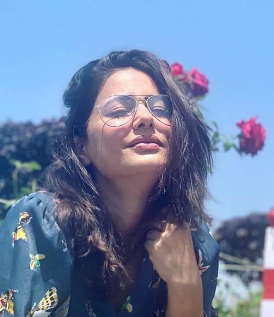 Hina khan, Hina khan Pictures, Hina khan Without Makeup, Hina khan instagram, Hina khan age, Hina khan Boyfriend, Hina khan Height, Hina khan Bigg boss