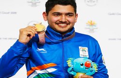 बचपन में फौजी ने उड़ाया था मजाक, निशानेबाजी में अनीस भनवाला ने रच दिया इतिहास