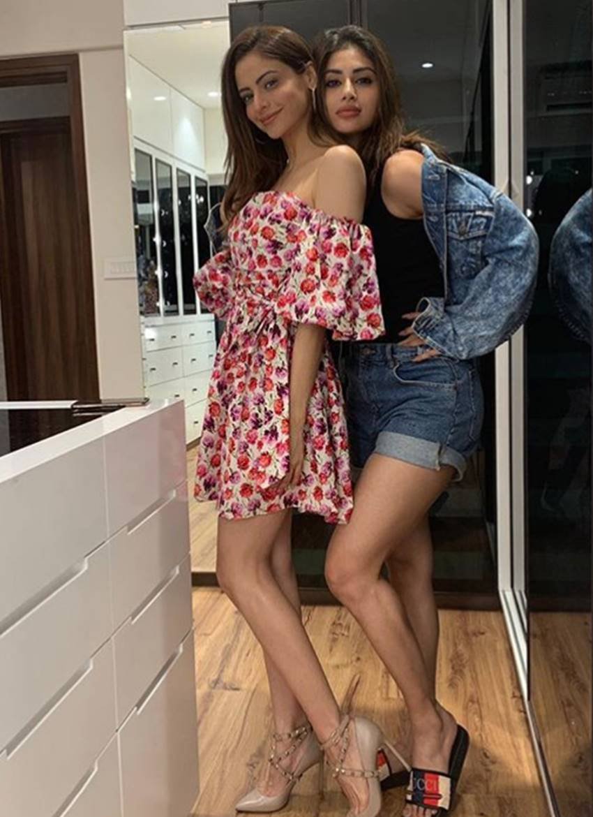 Mouni Roy, Mouni Roy with Aamna Sharif, Aamna Sharif, Kahin to hoga actress Aamna Sharif, Aamna Sharif, television news of Aamna Sharif, Aamna Sharif Shared picture with Mouni Roy, Mouni Roy hot Pictures, Aamna Sharif best Buddies Mouni Roy, actress Aamna Sharif Pictures, Mouni Roy Pictures, entertainment news bollywood news, television news, entertainment news