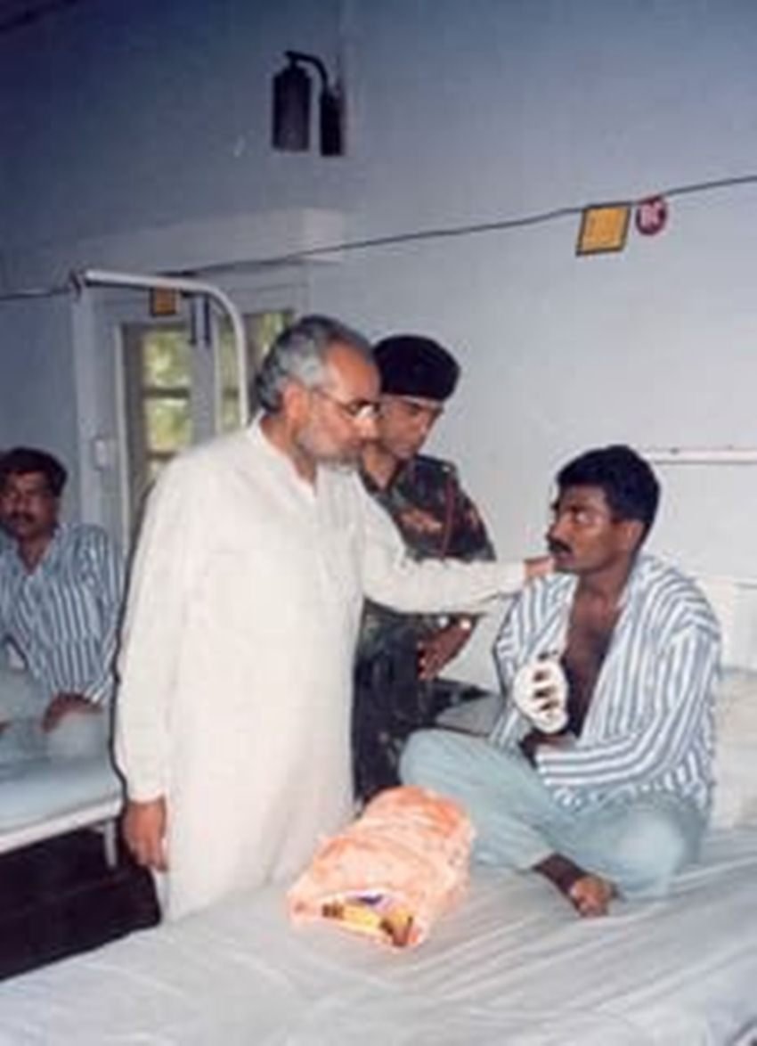 तस्वीरों के साथ ही पीएम मोदी ने ऑडियो के जरिए भी सीमा पर जान लुटा देने वाले सभी वीर सपूतों को याद किया। (Photo: NarendraModi/Twitter)