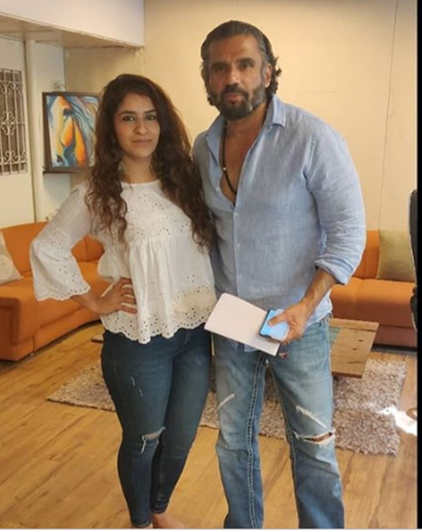 सुरभी राणा: बिग बॉस 12 की वाइल्ड कार्ड कॉमनर सुरभी राणा के पास बॉलीवुड फिल्म का ऑफर है। मीडिया रिपोर्ट्स की मानें तो वो सुनील शेट्टी के साथ स्क्रीन शेयर कर सकती हैं। ( फोटो- इंस्टाग्राम)