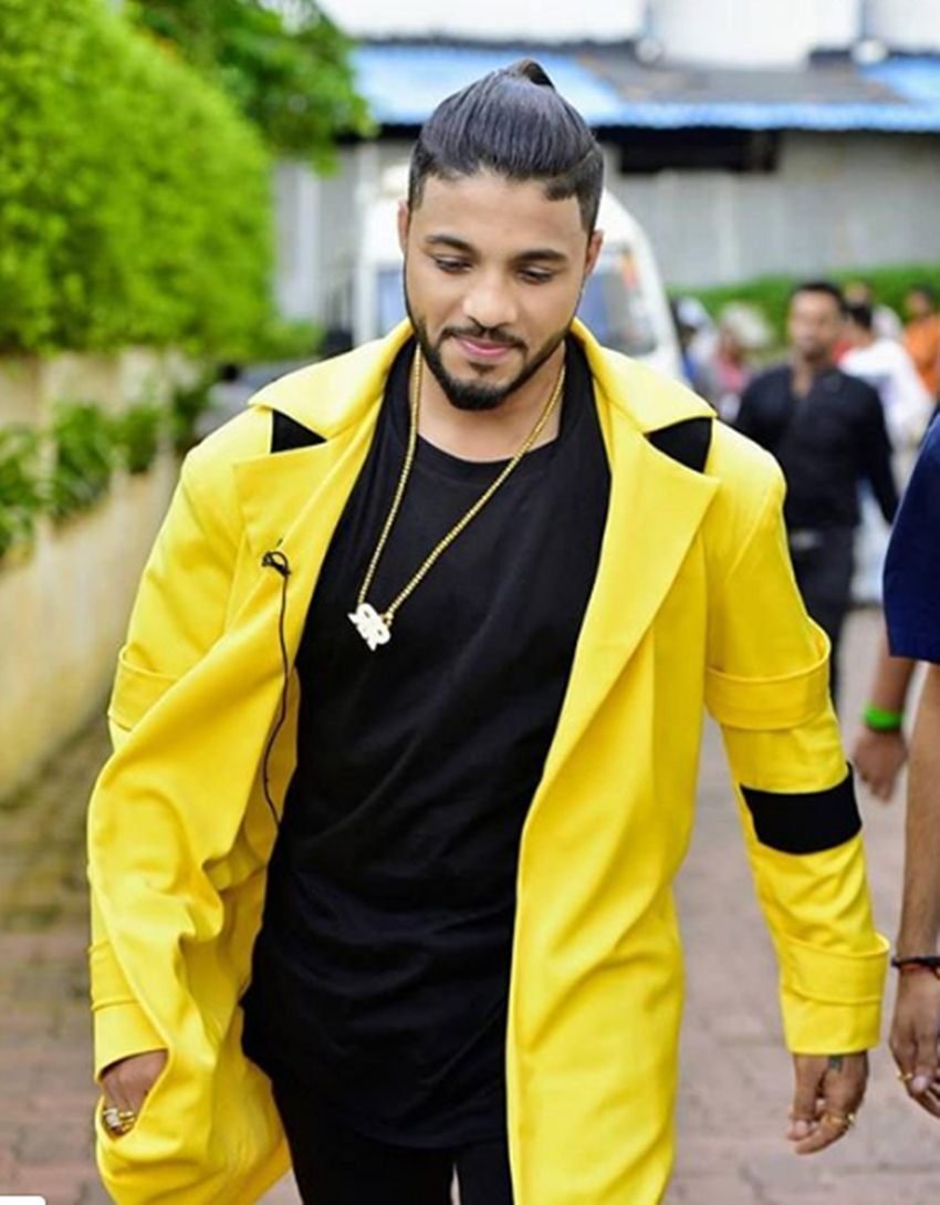 रफ्तार: दादा साहेब फाल्के इंटरनेशनल फिल्म फेस्टिवल अवॉर्ड पाने वाले रैपर रफ्तार का असली नाम दिलिन नायर है।