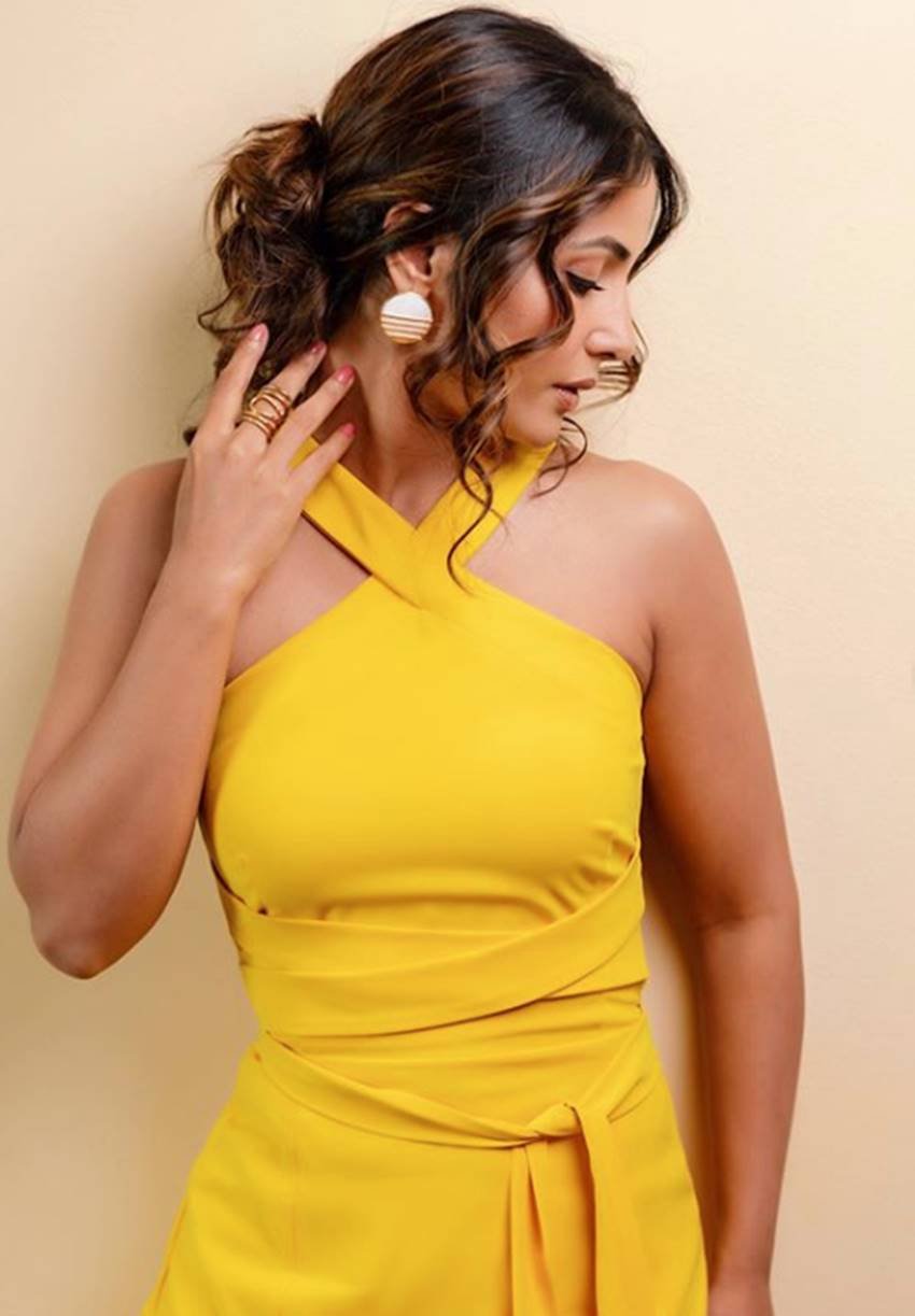 Hina Khan Fans wondering to see her, Komolika Fame actress Hina Khan, Hina Khan Gorgeous Pictures in Yellow Dress, look at Hina Khan Pictures, entertainment news, bollywood news, television news entertainment news