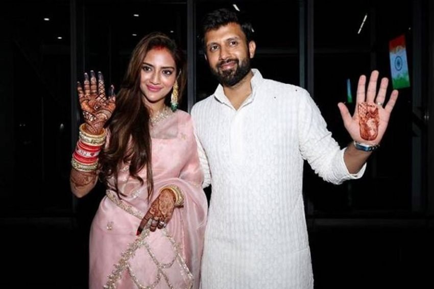 शादी के बाद आए बदलावों पर बात करते हुए नुसरत ने बताया कि ये एक खास अनुभव है। हाथों में चूड़े और नए घर में सुबह जगना काफी अच्छा लग रहा है।